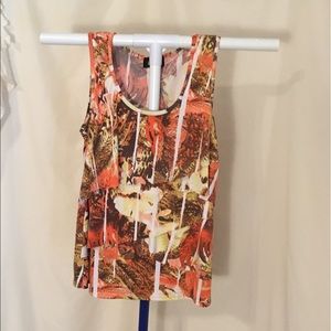 Women’s IZ Byer sleeveless ruffled top Sz M